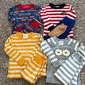 Lot of 4 Hanna Andersson Pajamas - Size 90 - 3T